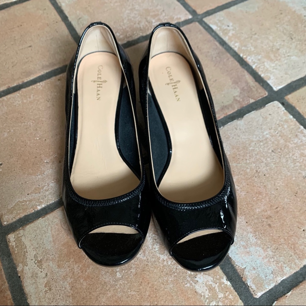 cole haan/nikeair black peep toe wedge